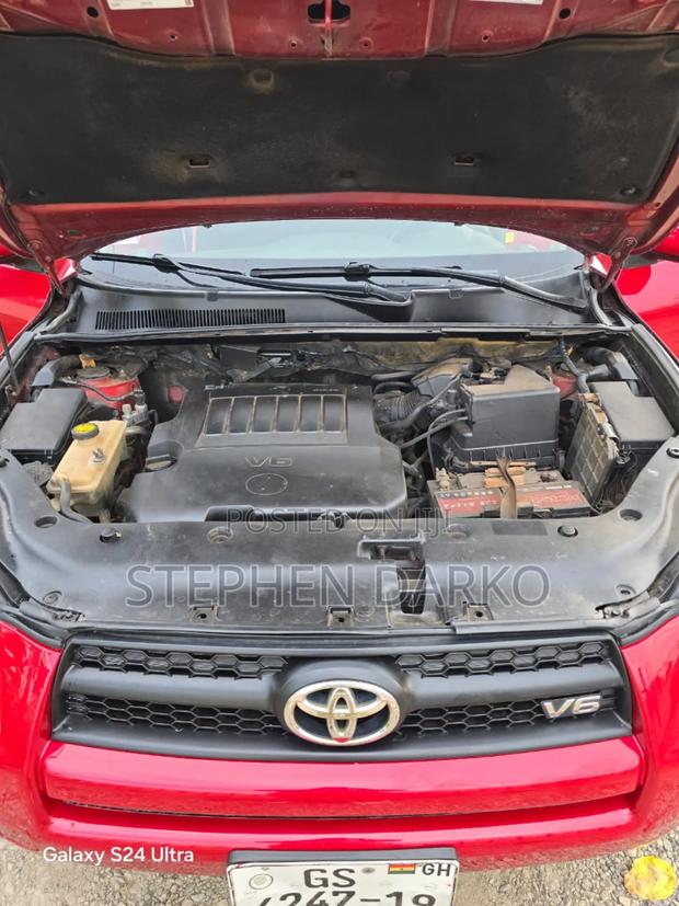Toyota RAV4 2012 Red
