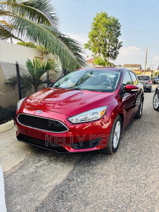 Ford Focus SEL Sedan FWD (2.0L 4cyl 6A) 2017 Burgundy