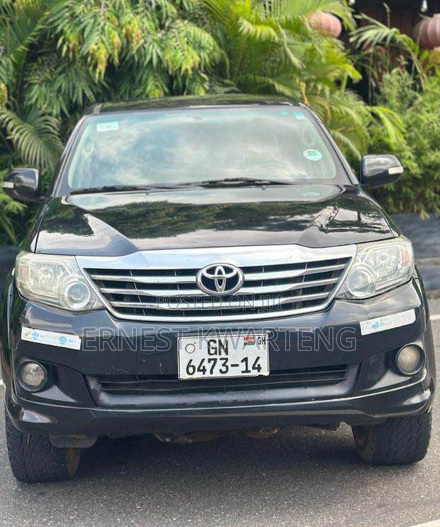 Toyota Fortuner 2014 Black