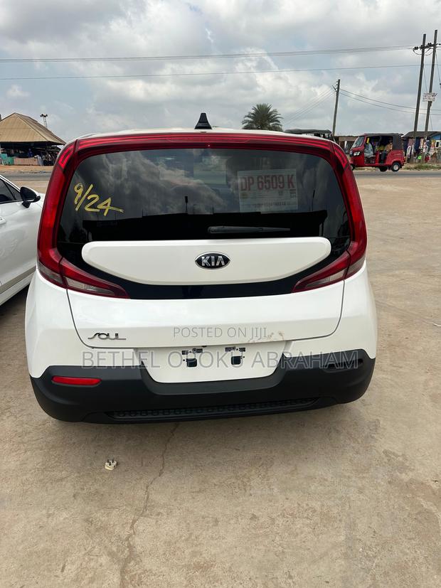 Kia Soul 2021 White