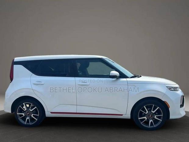 Kia Soul 2021 White