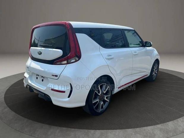 Kia Soul 2021 White