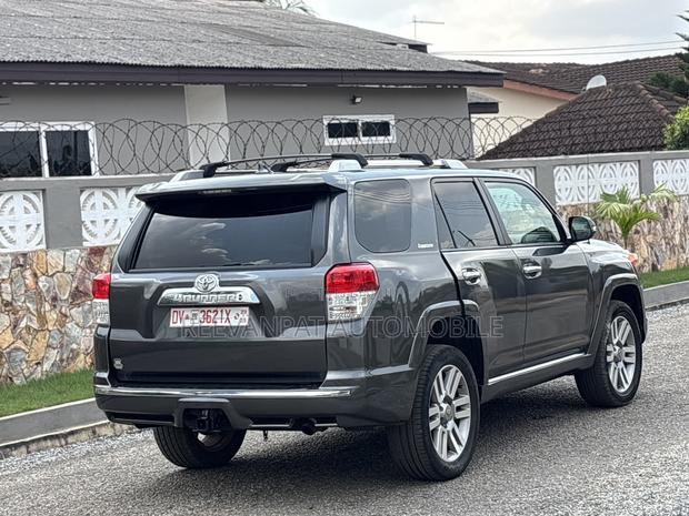 Toyota 4-Runner 2011 Gray