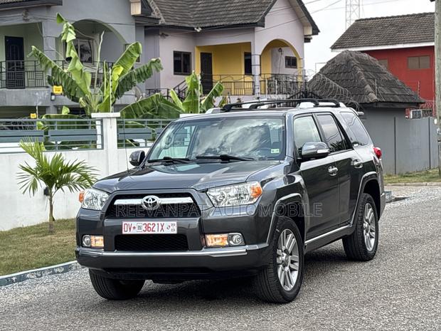 Toyota 4-Runner 2011 Gray