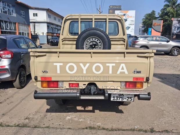 Toyota Land Cruiser 79 Series 2025 Gold