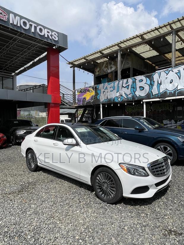 Mercedes-Benz C300 Luxury 4dr AWD 4Matic Sedan (2.0L 4cyl 7A) 2015