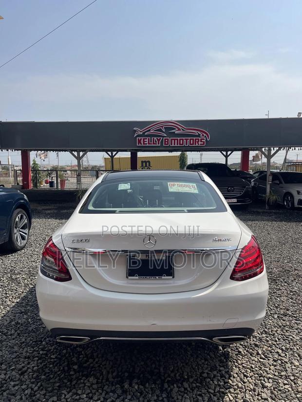 Mercedes-Benz C300 Luxury 4dr AWD 4Matic Sedan (2.0L 4cyl 7A) 2015
