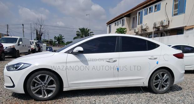 Hyundai Elantra Limited 2018 White