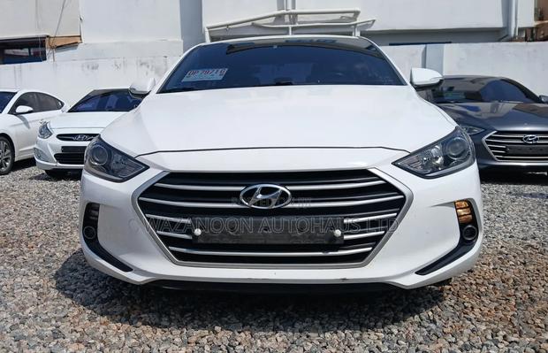 Hyundai Elantra Limited 2018 White