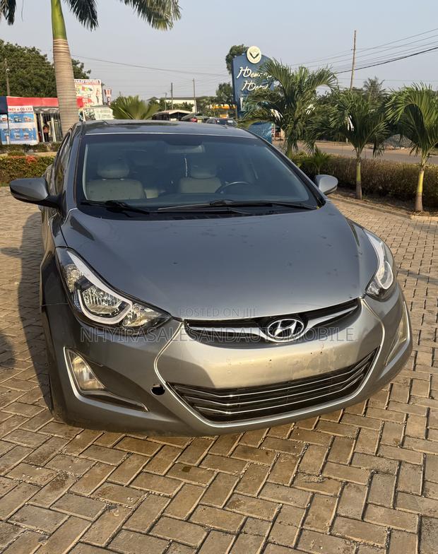 Hyundai Elantra Limited 4dr Sedan (1.8L 4cyl 6A) 2015 Gray