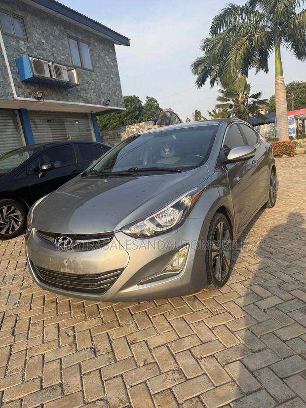 Hyundai Elantra Limited 4dr Sedan (1.8L 4cyl 6A) 2015 Gray