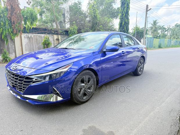 Hyundai Elantra Limited 2022 Blue