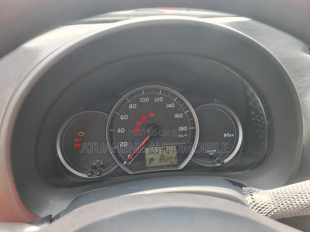 Toyota Vitz 1.3 AWD 5dr 2013 Blue