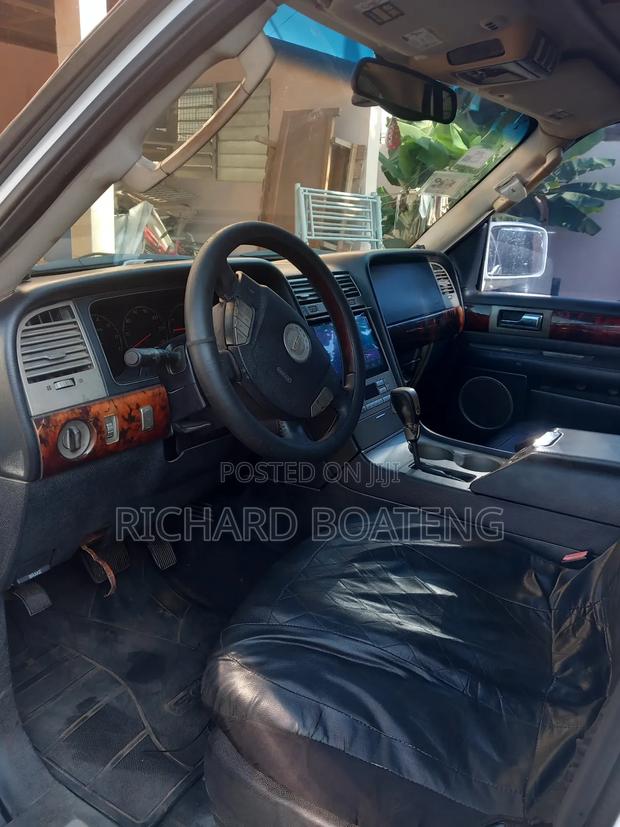 Lincoln Navigator Ultimate 4x4 2003 White