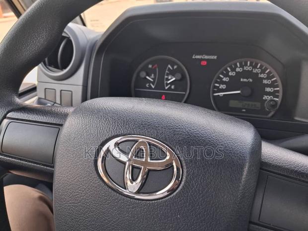 Toyota Land Cruiser 79 Series 2025 Gold