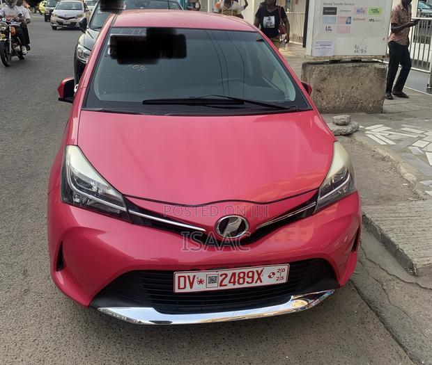 Toyota Vitz 2012 Red