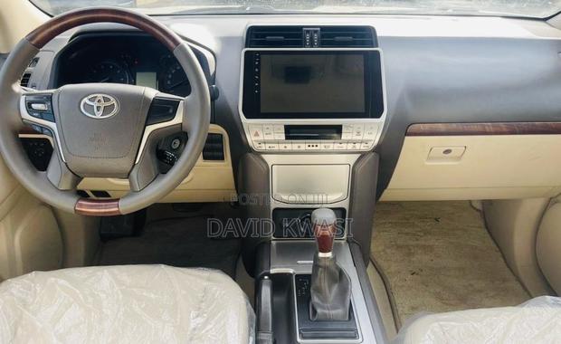 Toyota Land Cruiser Prado 2.7 2019 White