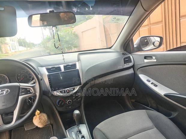 Hyundai Accent 2013 Silver