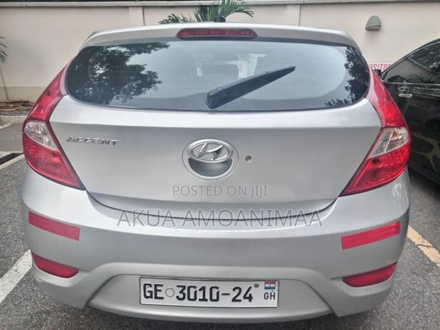 Hyundai Accent 2013 Silver