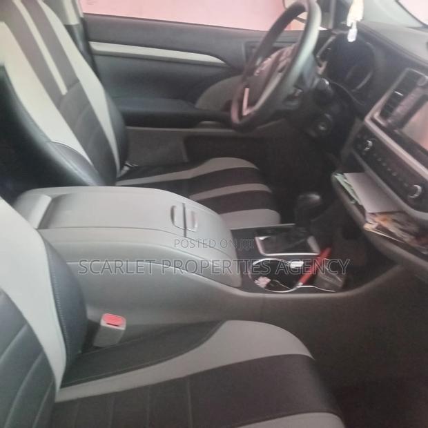 Toyota Highlander 2019 Silver
