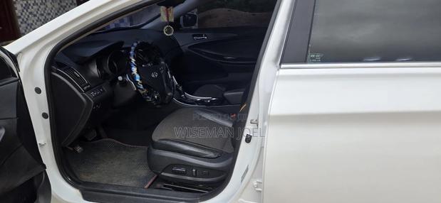 Hyundai Sonata GLS Sedan FWD (2.4L 4cyl 6A) 2013 White