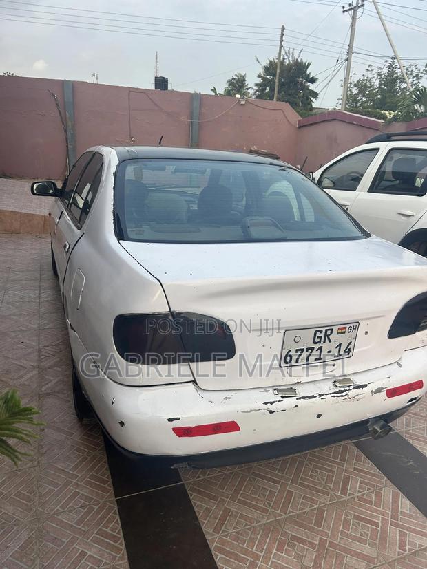Nissan Primera 2000 White
