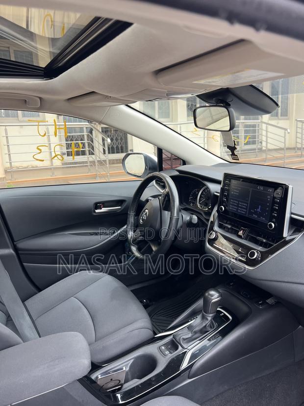 Toyota Corolla LE 2020 White