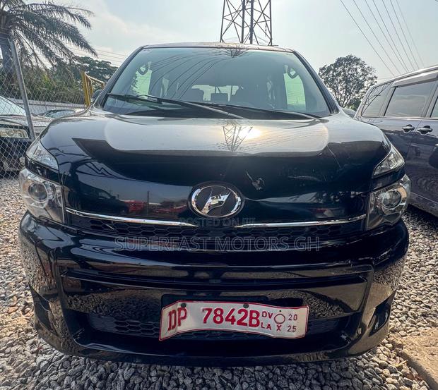 Toyota Voxy 2012 Black