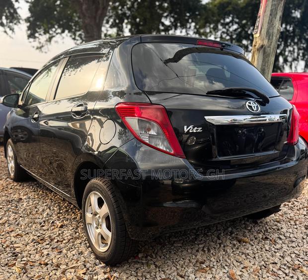 Toyota Vitz 2012 Black