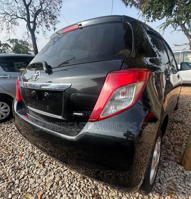 Toyota Vitz 2012 Black