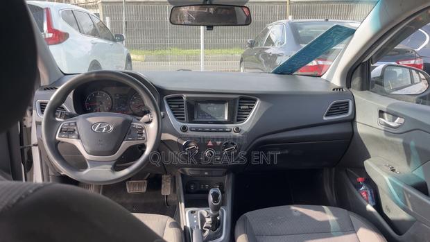 Hyundai Accent SE 2018 White