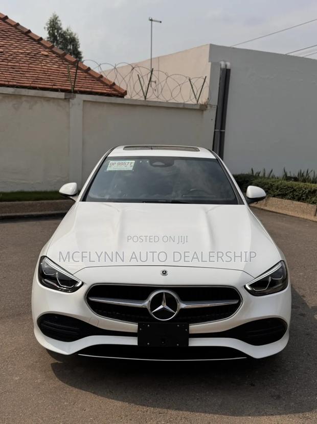 Mercedes-Benz C300 2025 White