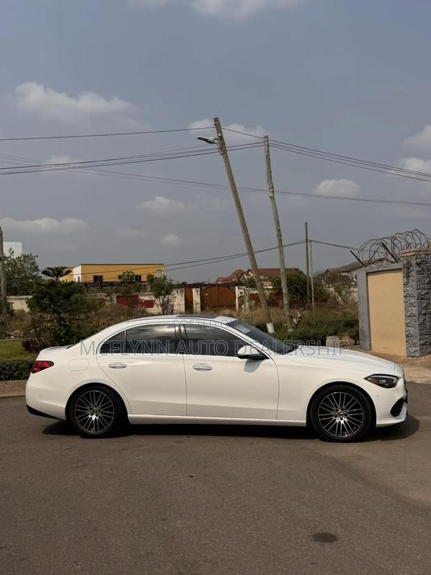 Mercedes-Benz C300 2025 White