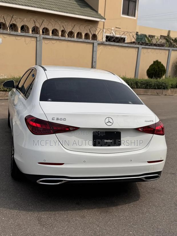 Mercedes-Benz C300 2025 White
