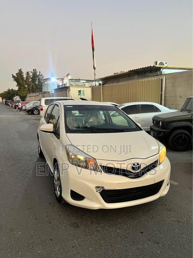 Toyota Yaris 2014 White