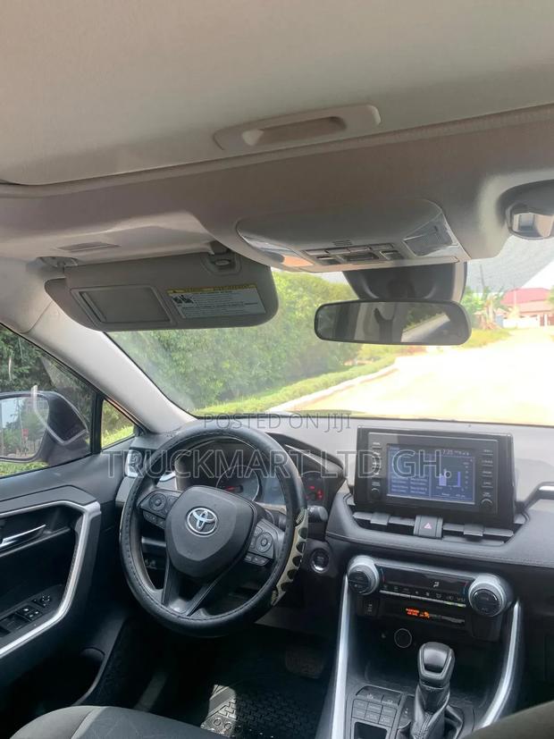 Toyota RAV4 XLE AWD 2019 Black