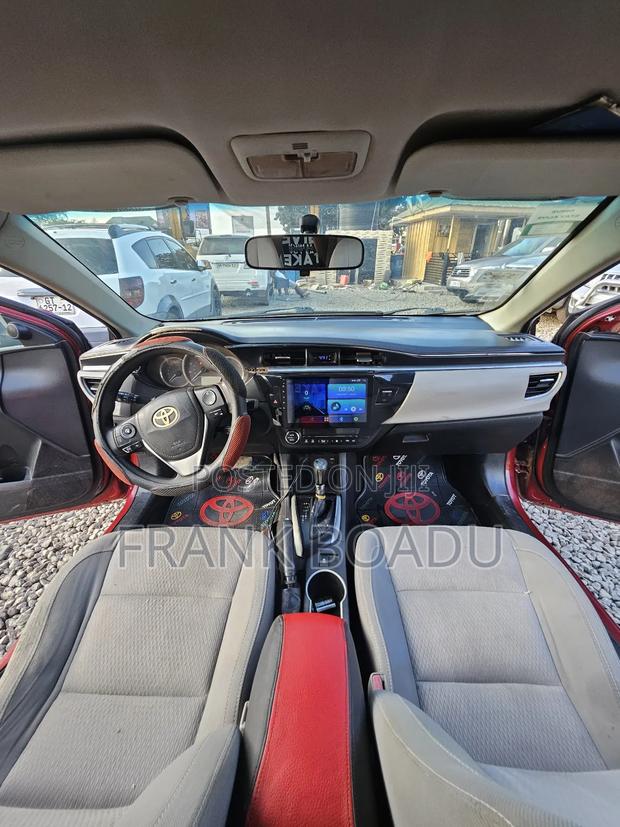 Toyota Corolla 2016 Red