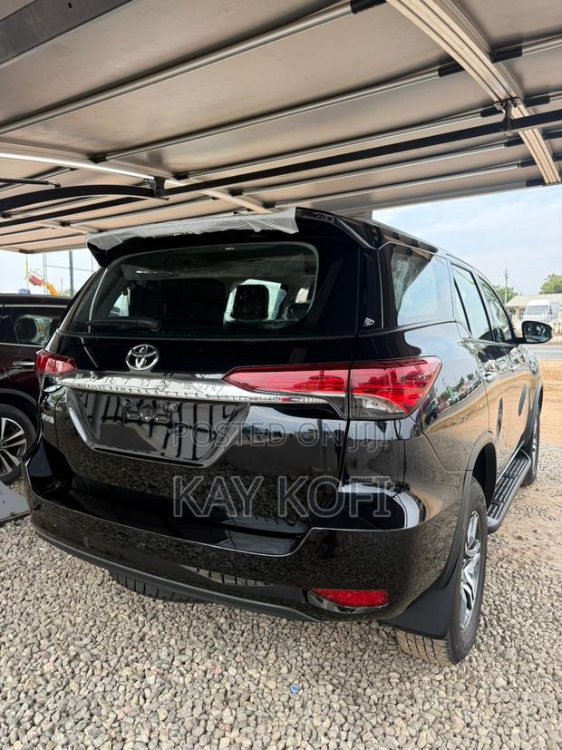 New Toyota Fortuner 2025 Black