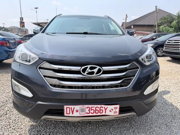Hyundai Santa Fe SE AWD 2016 Gray