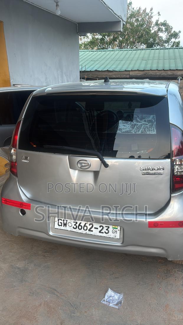 Toyota Vitz 1.3 FWD 3dr 2009 Gray