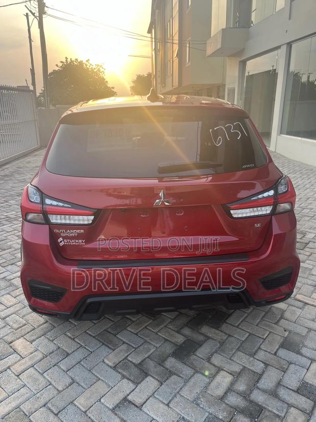Mitsubishi Outlander Sport SE 2022 Red