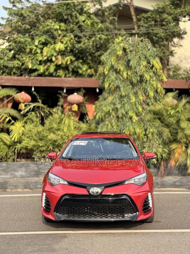 Toyota Corolla XSE 4dr Sedan (1.8L 4cyl CVT) 2017 Red