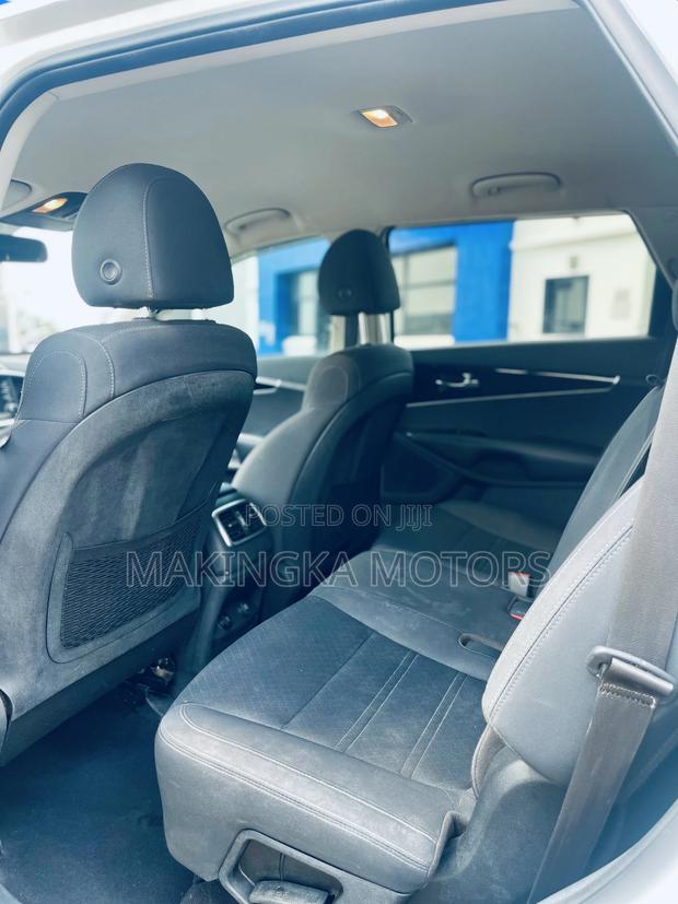 Kia Sorento 2.4L LX AWD 2019 White