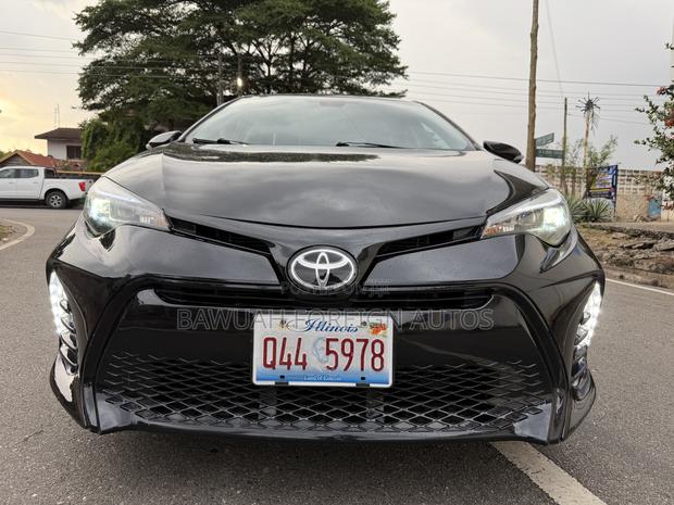 Toyota Corolla SE 4dr Sedan (1.8L 4cyl CVT) 2017 Black