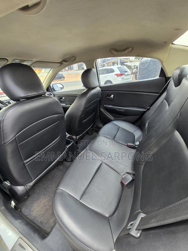 Kia Rio EX 4dr Sedan (1.6L 4cyl 6A) 2013 Silver