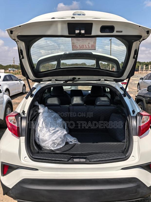 Toyota C-HR Limited FWD 2019 White
