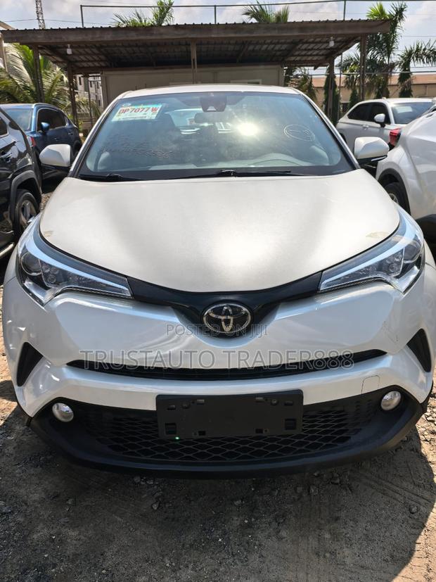 Toyota C-HR Limited FWD 2019 White