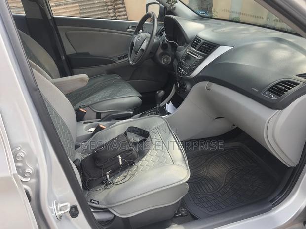 Hyundai Accent SE Sedan 2016 Silver