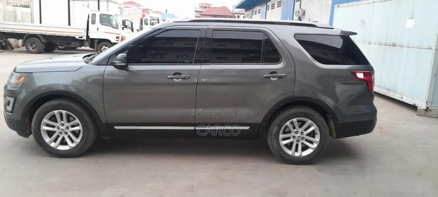 Ford Explorer 2016 Gray
