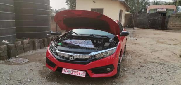 Honda Civic EX Hatchback 2018 Red